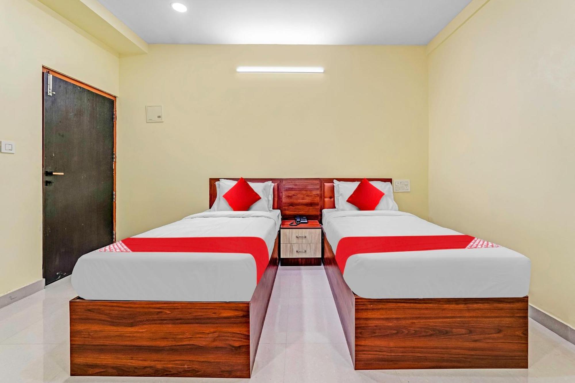 Oyo Flagship Hotel Ayodhya 班加罗尔 外观 照片