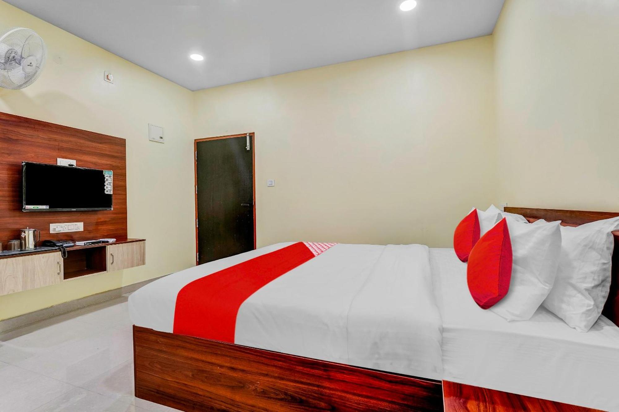 Oyo Flagship Hotel Ayodhya 班加罗尔 外观 照片