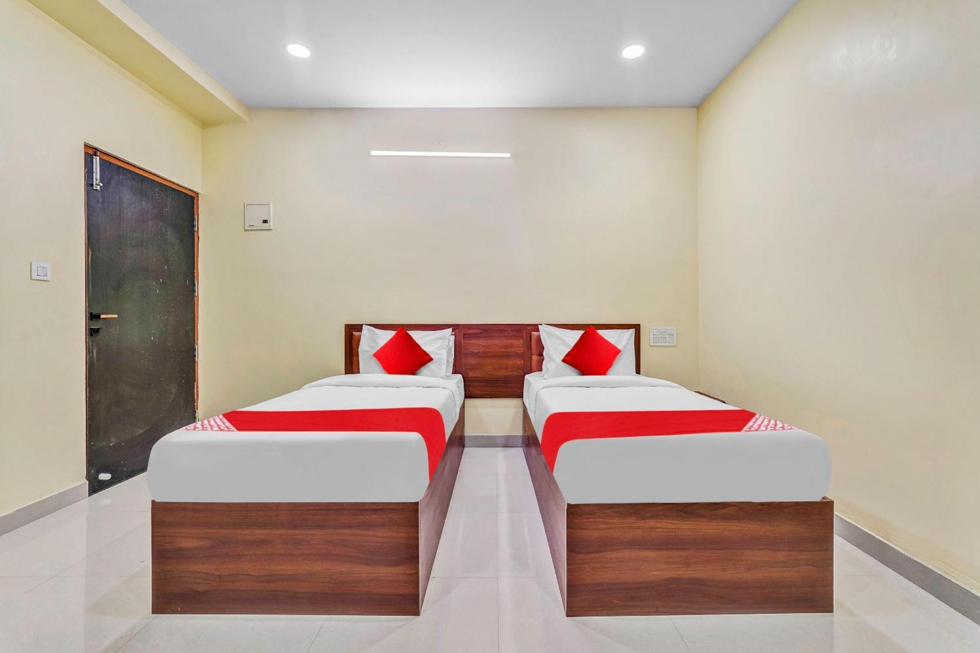 Oyo Flagship Hotel Ayodhya 班加罗尔 外观 照片